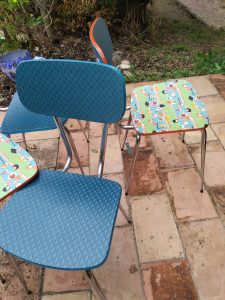Chaises formica recyclées